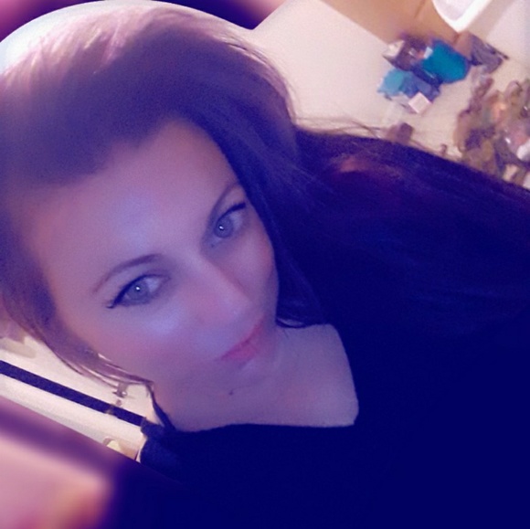 Meet your Posher, Maia - Picture 3 of 4